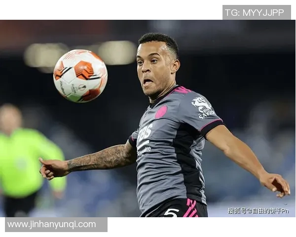 易建联跨界挑战足球界的明星之路与成就探讨